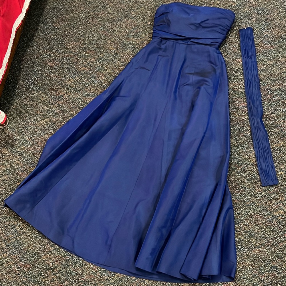 Holiday/evening gown